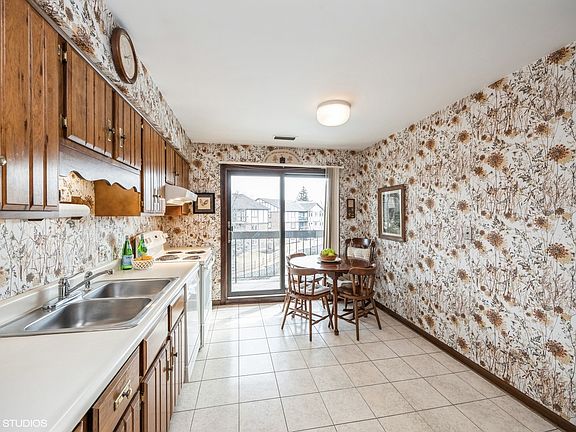 4th image of 11 Sauk Trl APT 3