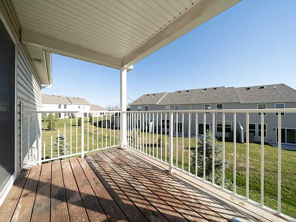 5th image of 644 Radnor Ln