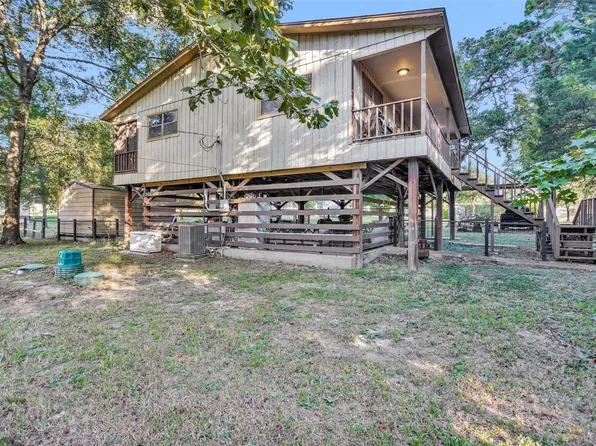 139 W Enchantment Dr, Trinity, TX 75862