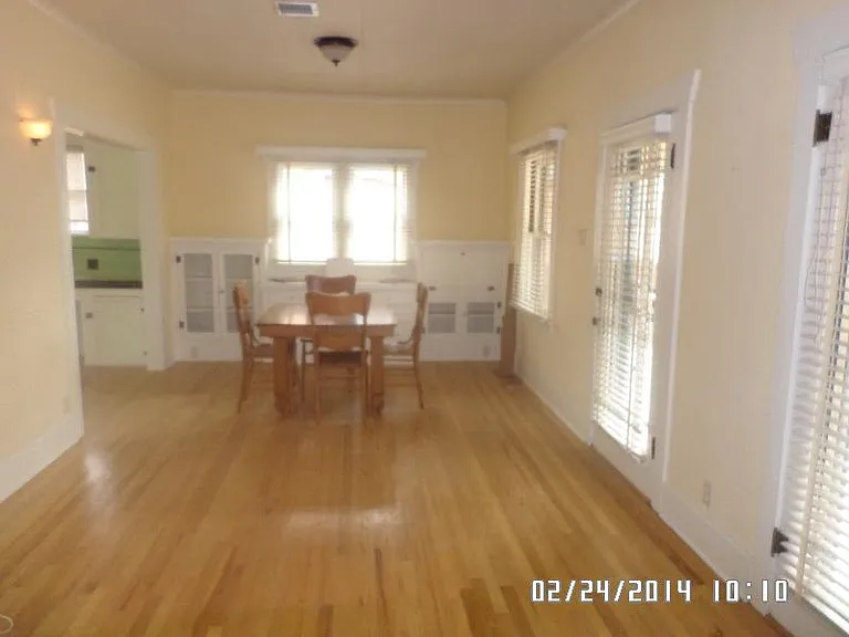 609 E Mabel St — Photo 4