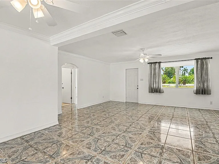 20 Estate Dr — Photo 3