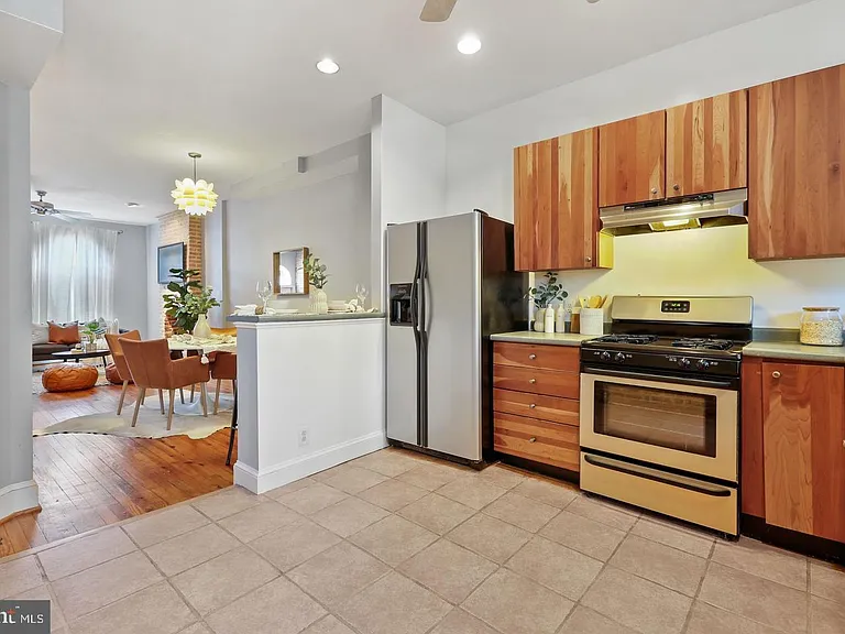 1528 Covington St — Photo 13