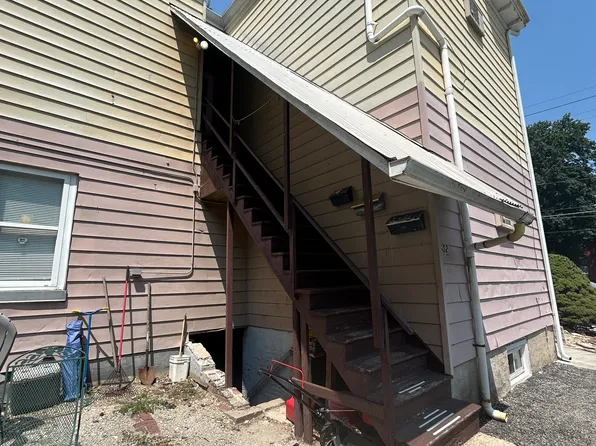 502 W C St APT 3, Belleville, IL 62220