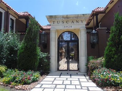 5912 Sandhurst Ln APT 237, Dallas, TX, 75206