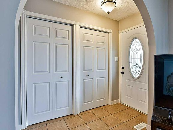 3rd image of 5217 S 38th Ave