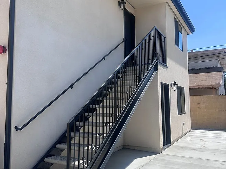 11512 Oxford Ave — Photo 6
