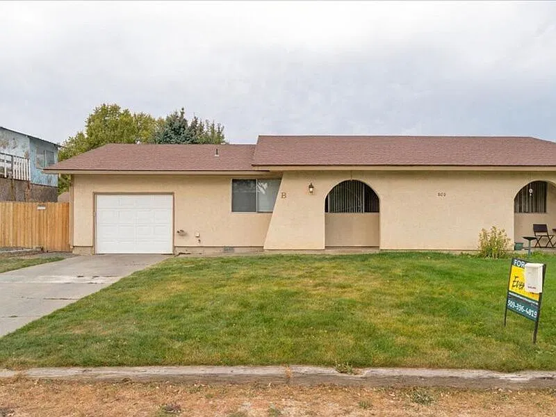 3 bed, 1.5 bath, 1059 sqft, $1,500 — Photo 1