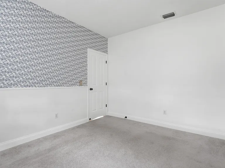 1406 E Ridgewood St — Photo 22