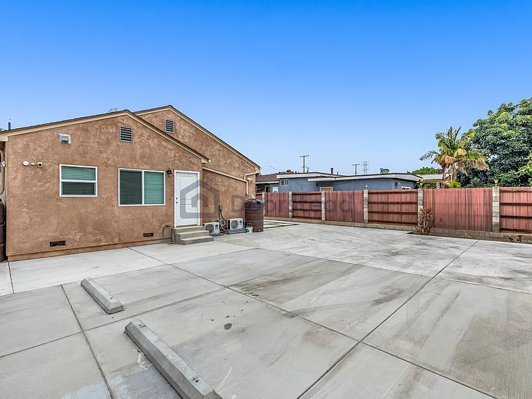 16306 S Denver Ave — Photo 25