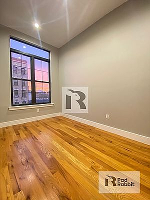 5th image of 153 Tompkins Ave #3