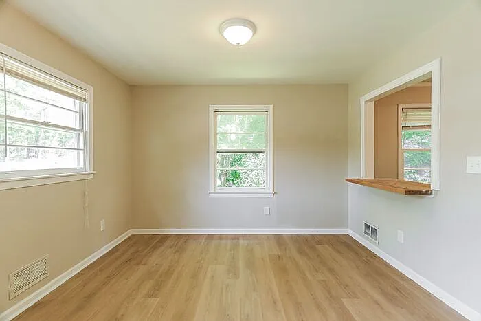 408 Sunhill Rd NW — Photo 12