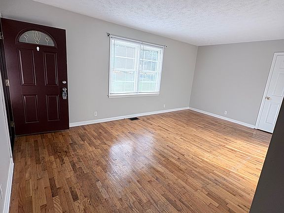 2nd image of 206 Morningside Dr #1