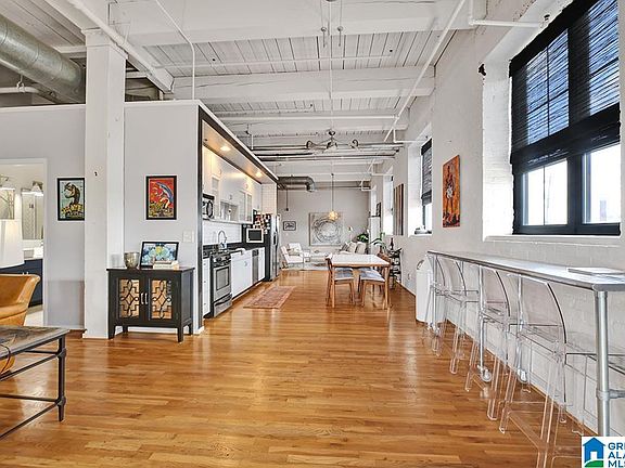 4th image of 2412 2nd Ave N APT 23