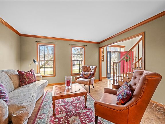 4th image of 1631 Eagle Brook Dr