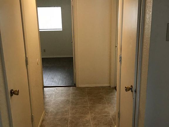 5th image of 3513 Wellesley Dr NE APT A