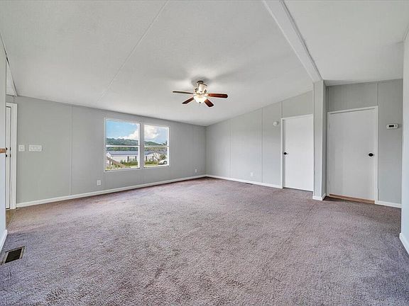 4th image of 1631 Blue Spruce Dr