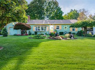 8 Scotia Dr, Cumberland, RI 02864