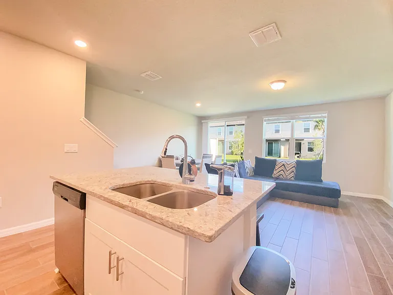 561 Legacy Loop — Photo 5