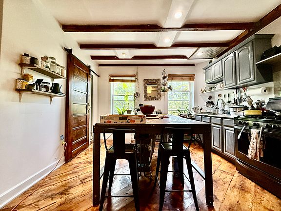 3rd image of 88 Waverly Ave Floor 3