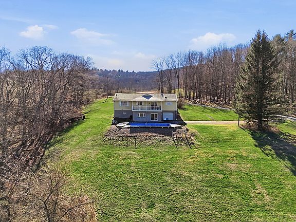 2nd image of 401 Valley View Rd