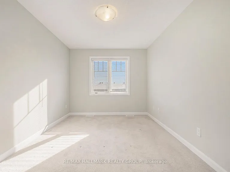 48 Teelin Cir — Photo 13