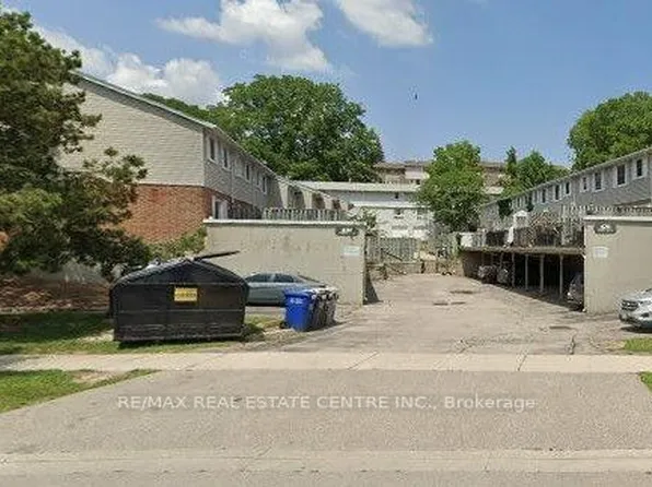 420 Pioneer Dr #3, Kitchener, ON N2P 1H6