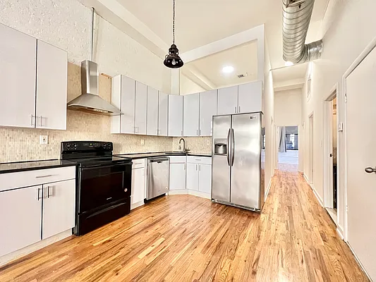 Rented by Pear NYC LLC | media 14