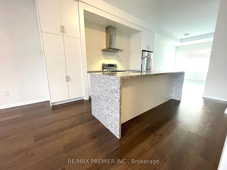 3922 Major Mackenzie Dr W — Photo 7