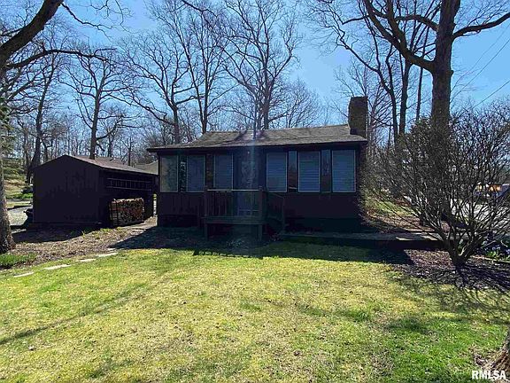 3rd image of 427 Whispering Oaks Dr