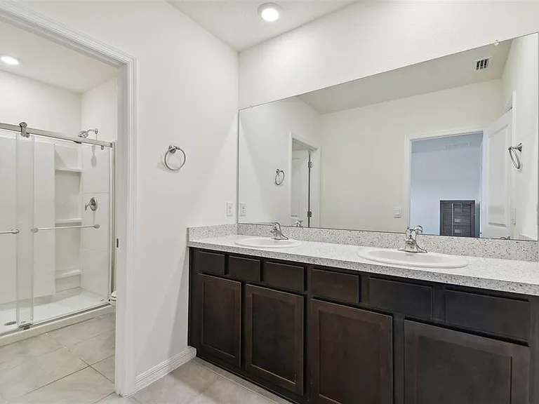 2880 Evergreen Elm Pass — Photo 31