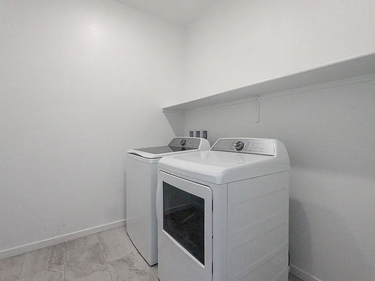 621 Camilla Crk — Photo 19