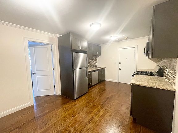 3rd image of 286 Revere St APT 3R