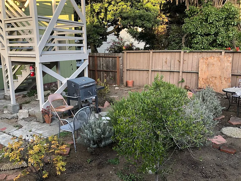 1329 Grove St — Photo 9