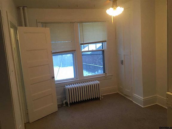 4th image of 538 Myrtle Ave APT 2
