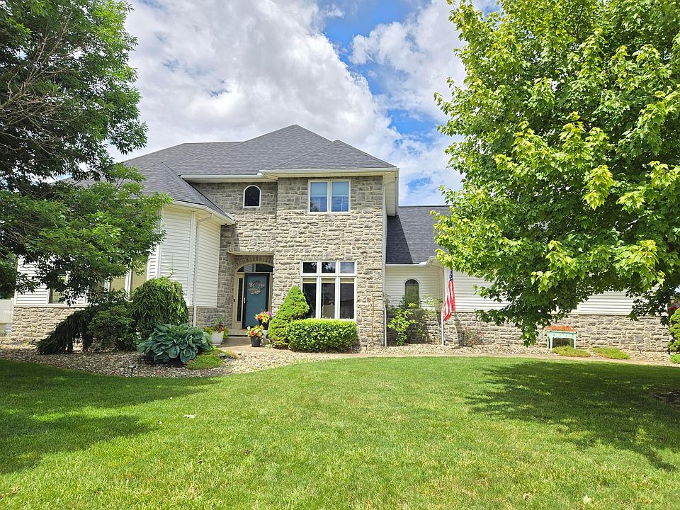 1st image of 300 Wildflower Dr