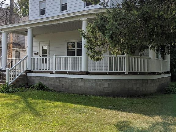 2nd image of 804 9th Ave E #1/2
