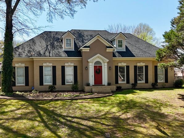 70 Paddock Pl, Jackson, TN 38305