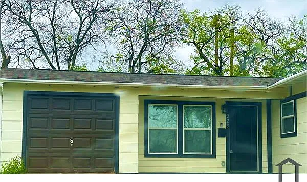 223 Sheila Dr — Photo 16