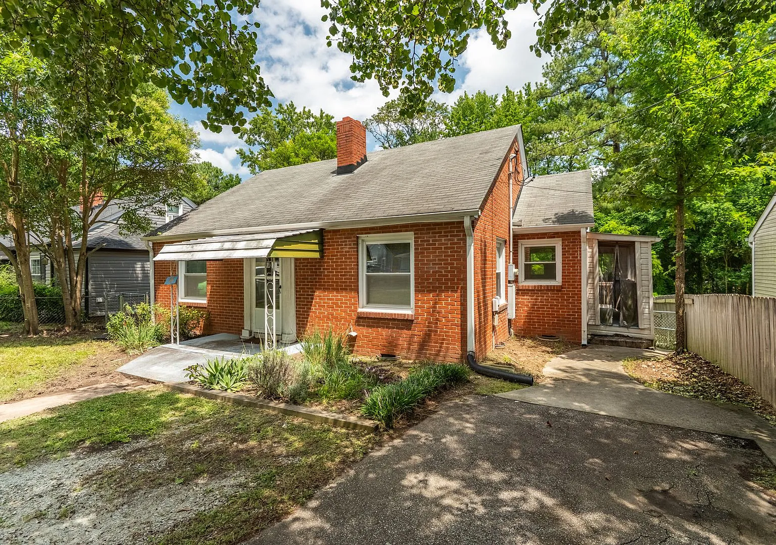Perfect Location! 2BR/1BA Home Near Duke & Downtown Durham — Photo 1