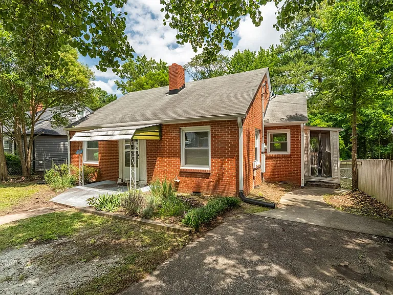 2816 Broad St — Photo 1