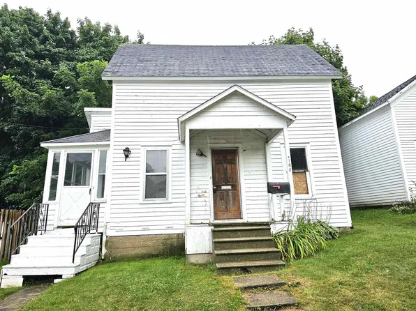 106 Bartlett St, Harbor Beach, MI 48441