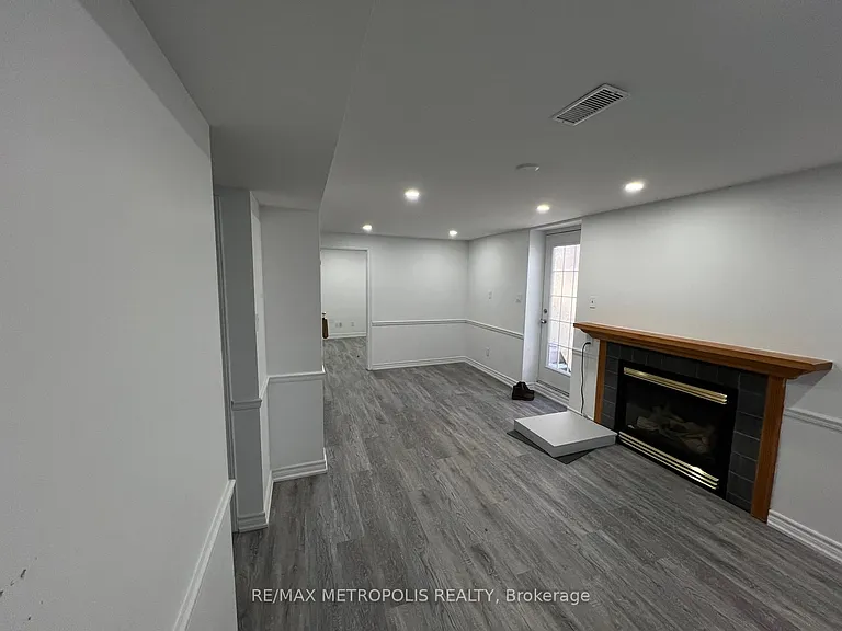 570 Springview Dr #BASEMENT — Photo 8