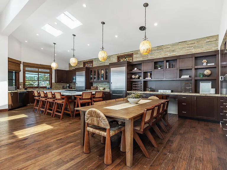 2260 El Amigo Rd — Photo 15