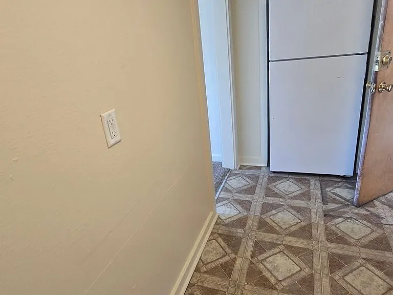 403 De Barr Ave — Photo 8