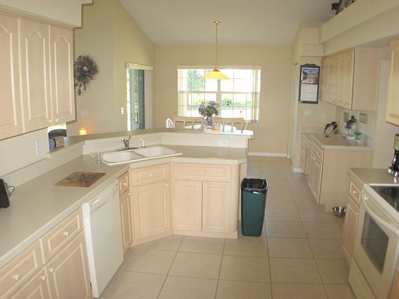 3rd image of 6141 W Peter Ln
