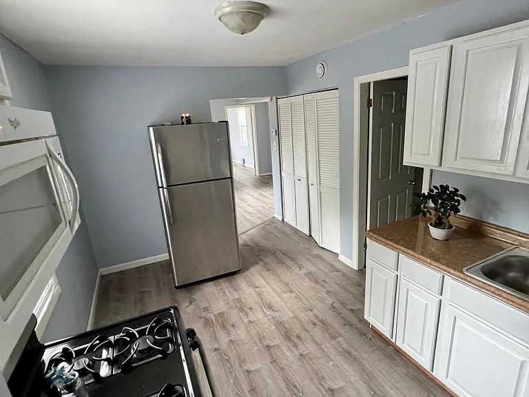 686 Doyle Ave #2 — Photo 4