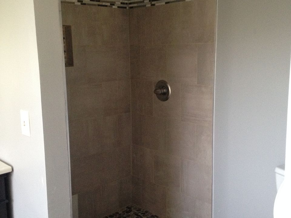 2nd image of 3305 Weymouth Ct