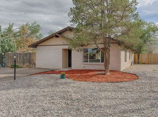 1720 Geraldine Pl SE, Rio Rancho, NM 87124