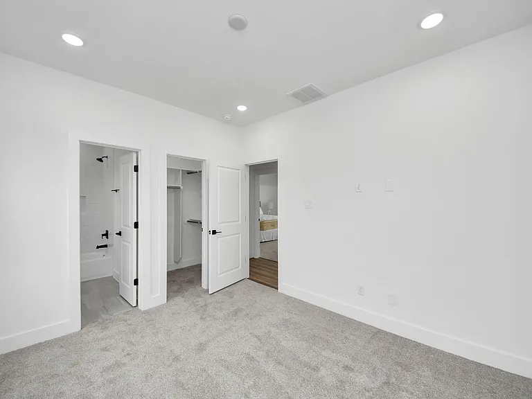 1216 English St — Photo 36
