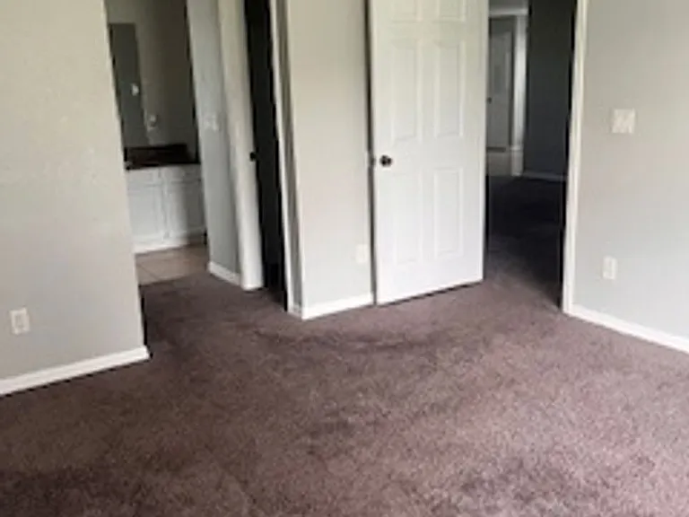 106 Drake St — Photo 21